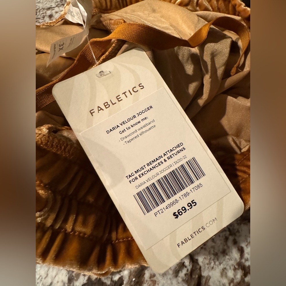 Fabletics 3X Velvet Joggers - Picture 9 of 10